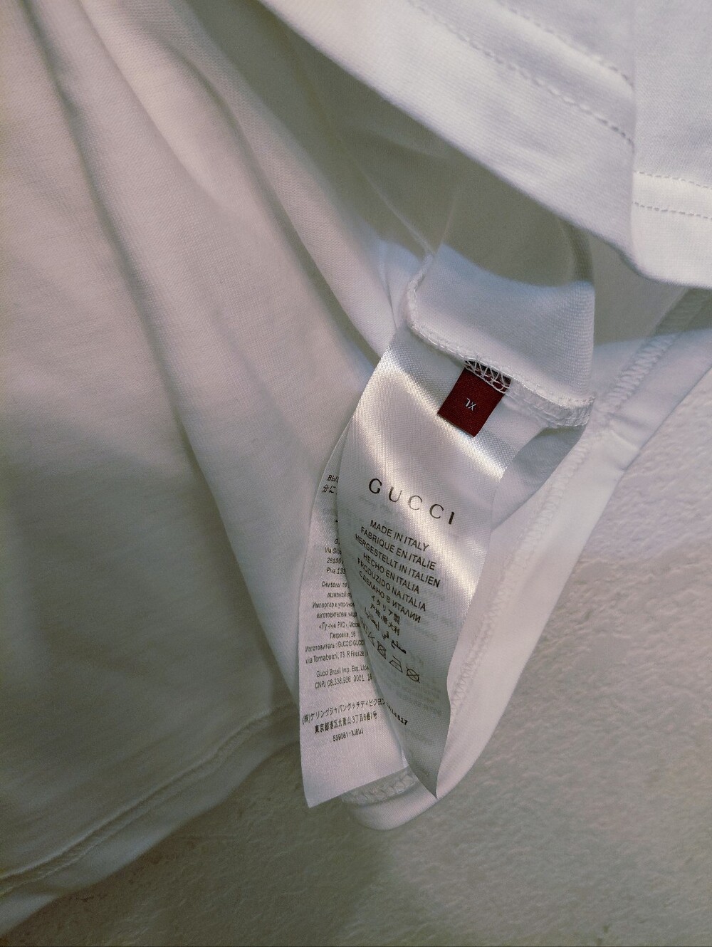 Gucci 100% Cotton White Crewneck T-Shirt with Red & Black Ribbed Trim XL - Picture 9 of 9